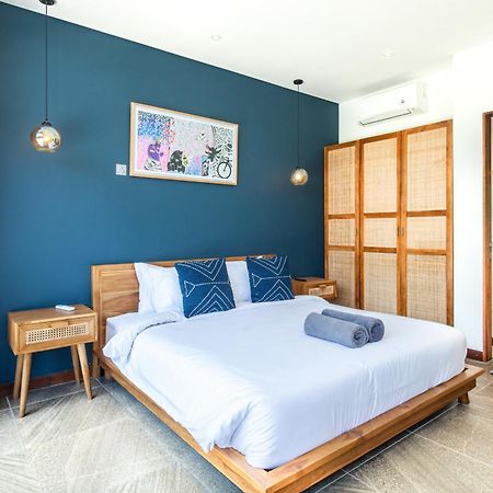 Brand New 5 Bedroom Villa Enclosed Living Room Canggu Canggu (Bali) Exterior photo