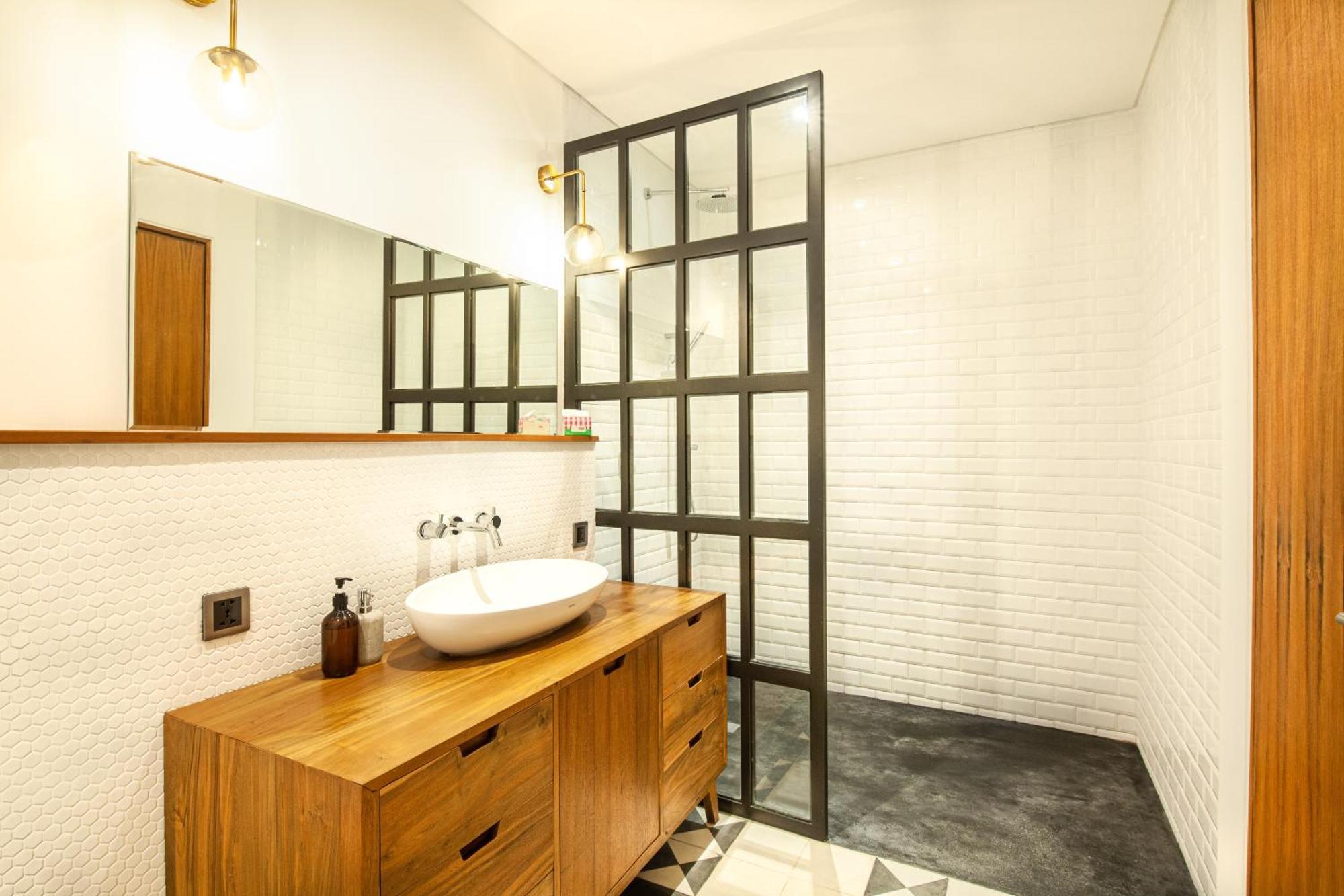 Brand New 5 Bedroom Villa Enclosed Living Room Canggu Canggu (Bali) Exterior photo